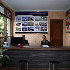 Hotel Peninsula